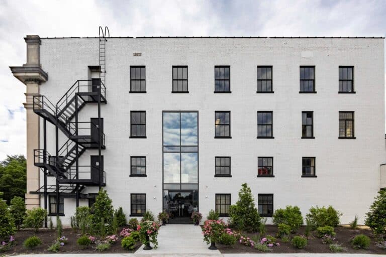 imgi_47_Banq-on-Para-MONEY-SHOT-scaled