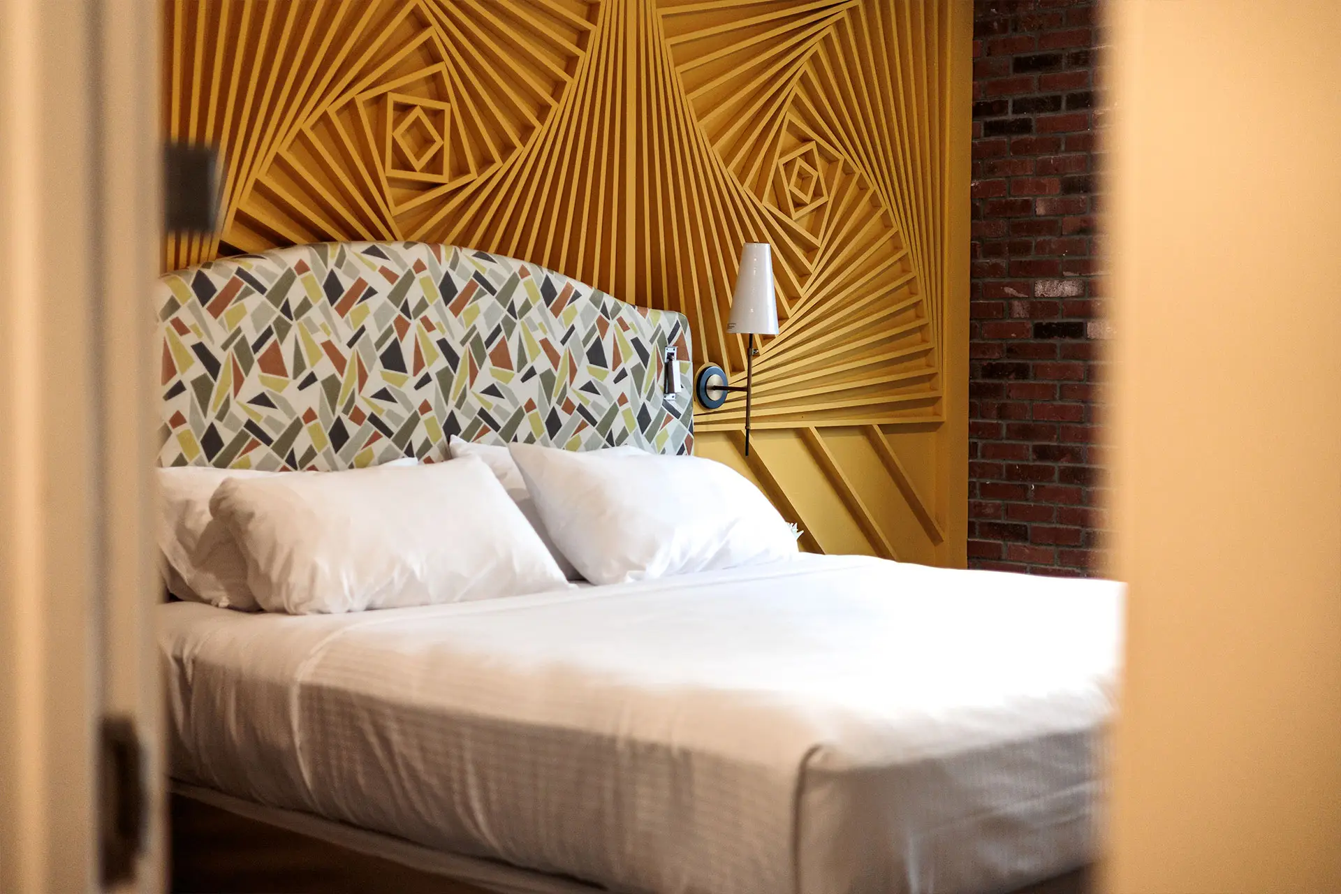 Albion Summit hotel room