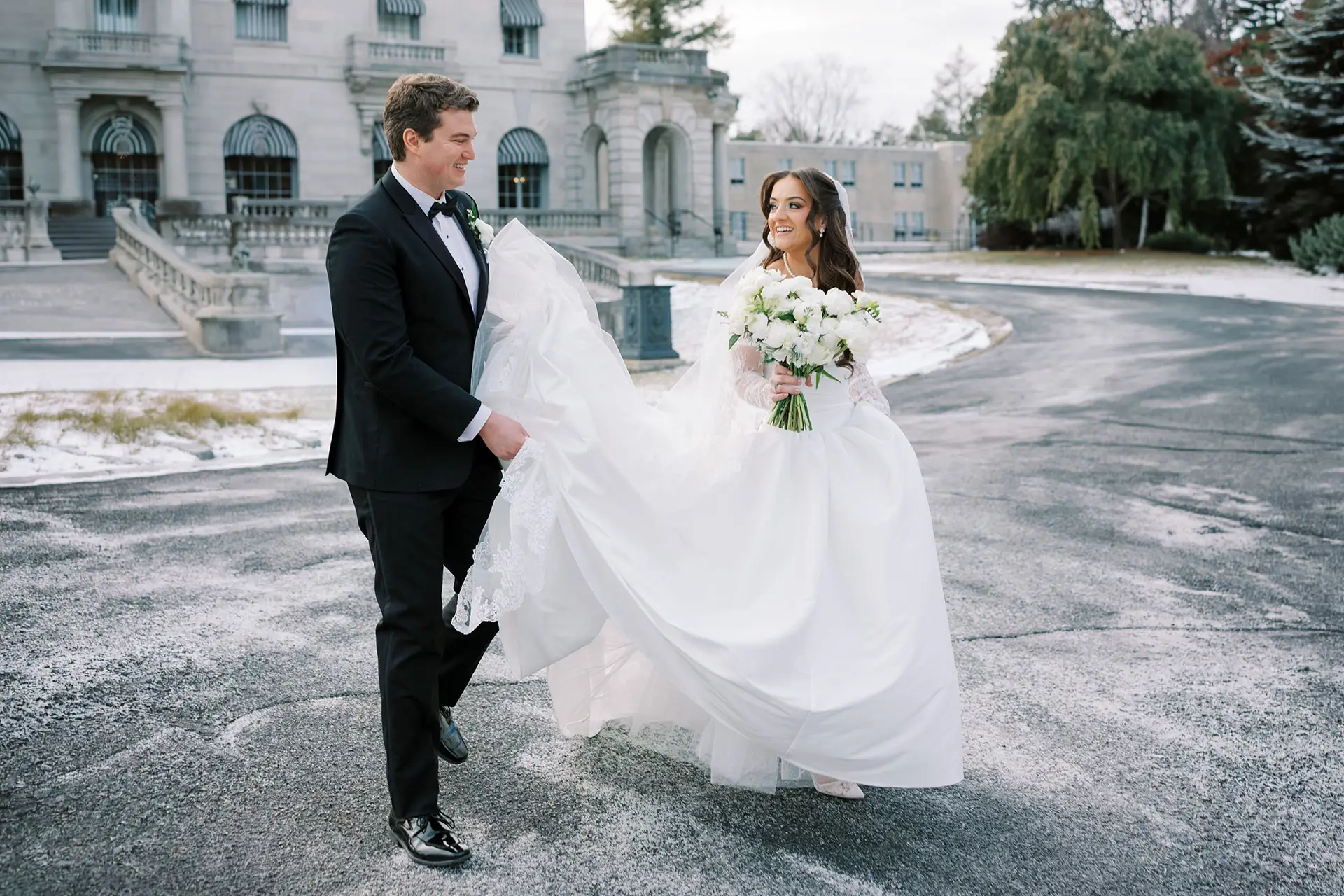 Winter weddings at Elkins Estate