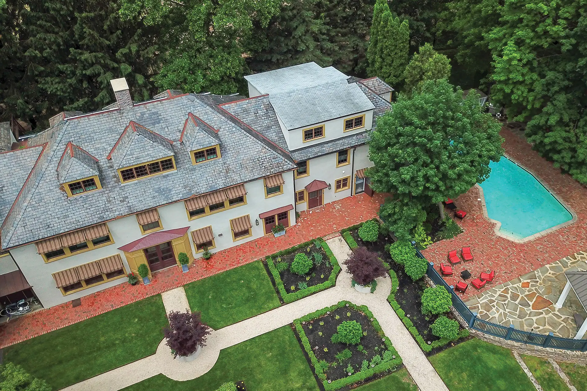 Hotel du Village