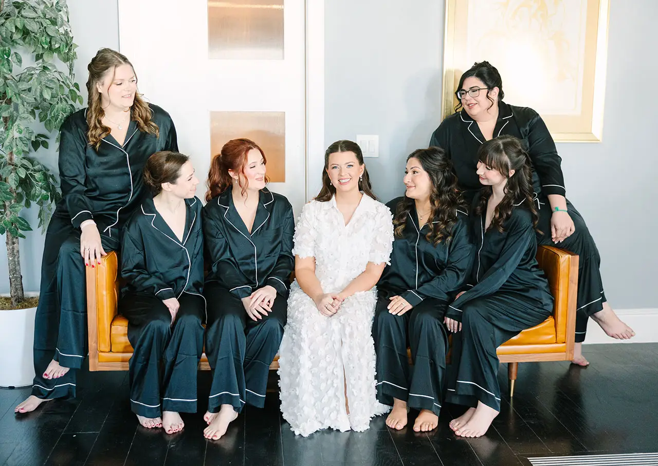 Getting ready suite with bridal party at Logan Inn