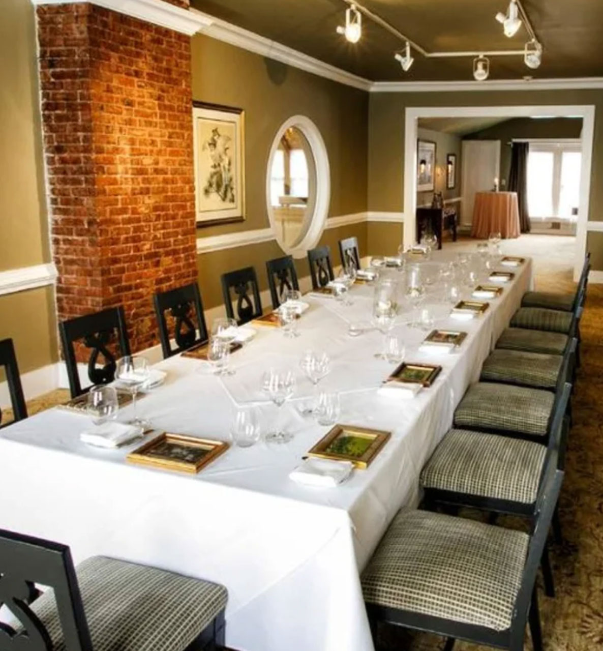 Landmark Tavern Ryland Inn Washington Room